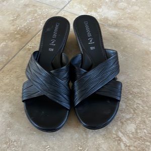 Damian’s made in Italy SZ 10M sandals. Preowned in excellent condition.